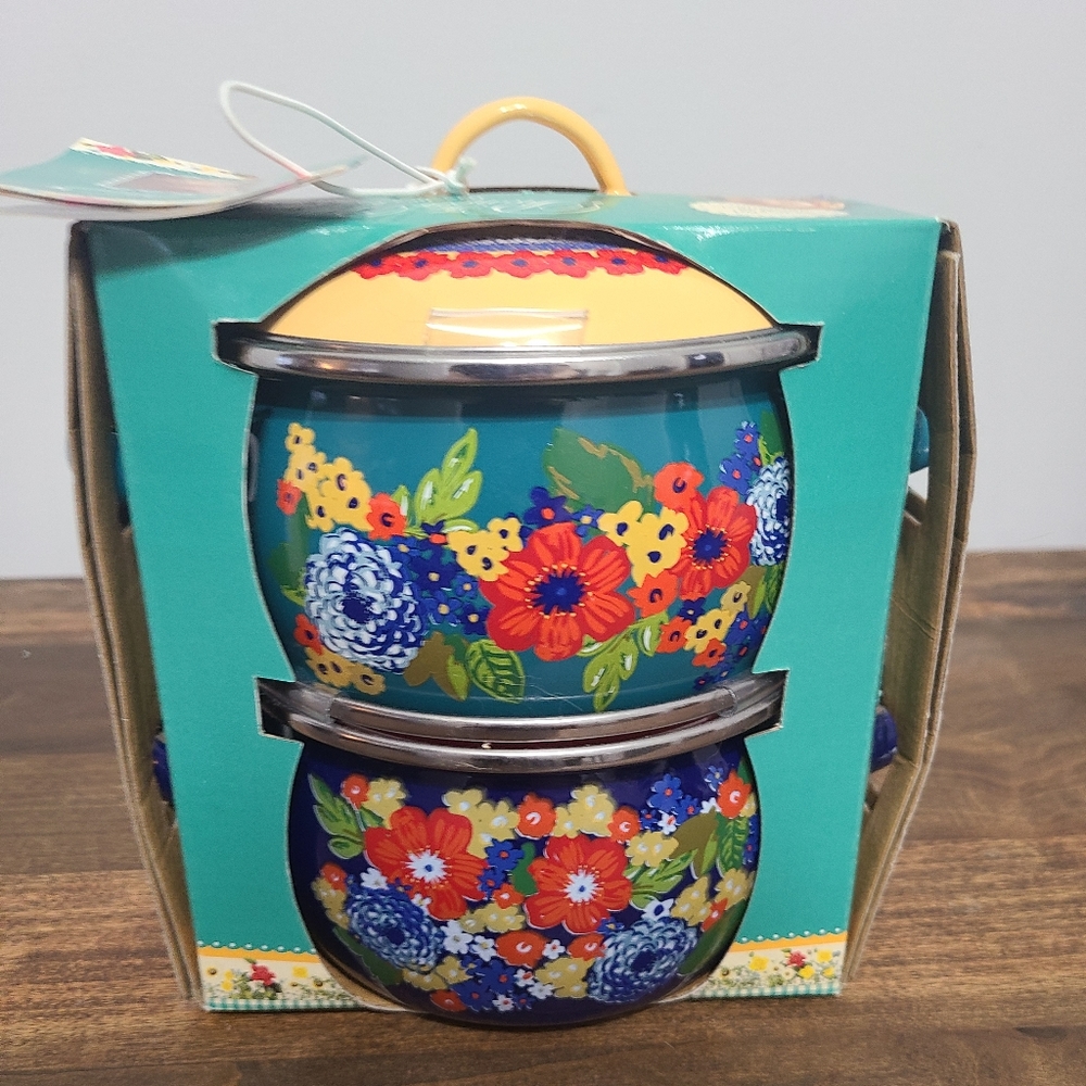 Pioneer Woman Mini Dutch Ovens
